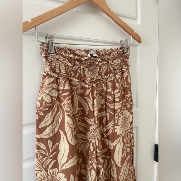 Patrons of Peace Brown and Cream Floral Pants | M - Picture 3 of 7